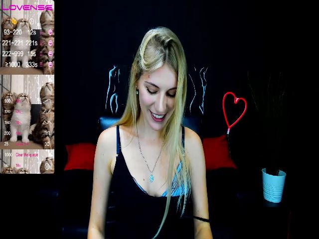 Live sex webcam photo for LiliManchest #262735993