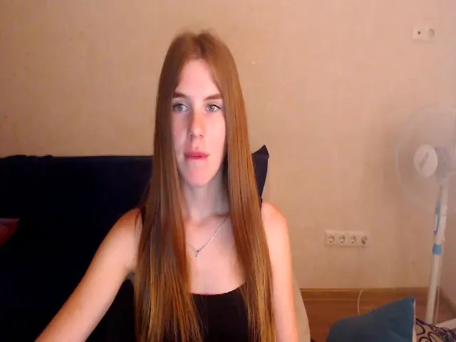 Live sex webcam photo for Vesnyshka #262329949