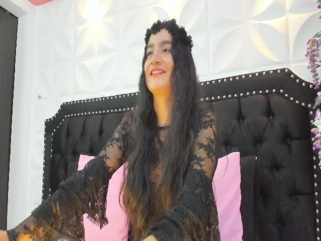 Live sex webcam photo for YoursLauren #252951007