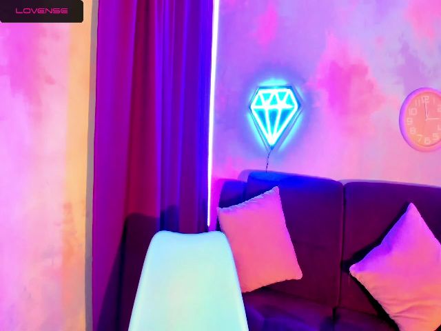 Live sex webcam photo for Ailin_8 #256374574