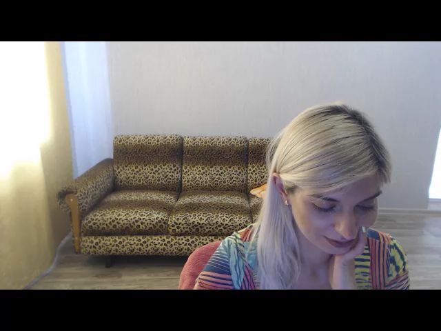 Live sex webcam photo for SexyBeatriice #256236527