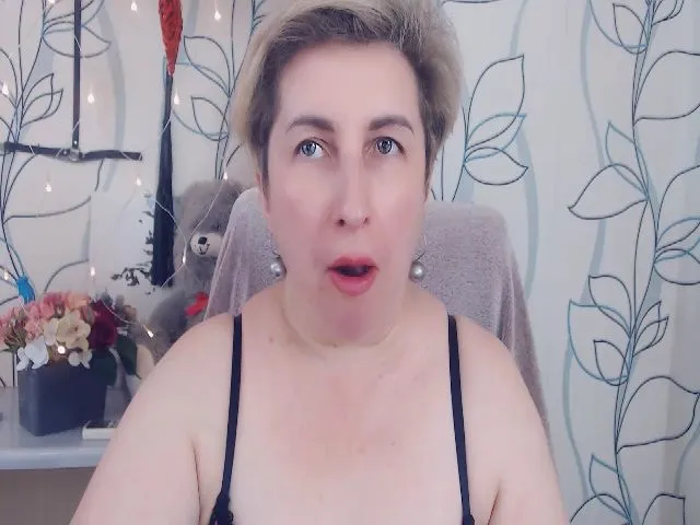 Live sex webcam photo for DepravedMadam #253730906