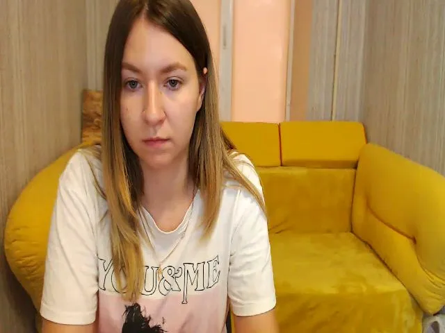 Live sex webcam photo for Emmillia #265004071