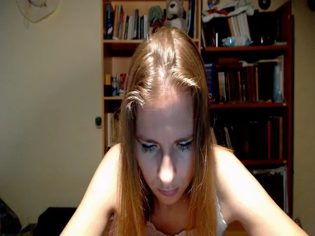 Live sex webcam photo for WinterGoddess #262897688