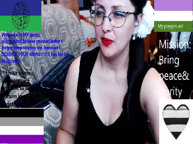 Live sex webcam photo for ImperatrizaS #255211156