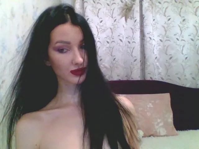 Live sex webcam photo for GirlPlayy #258983041