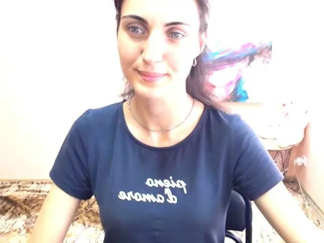 Live sex webcam photo for Miss_Vivian #264303821