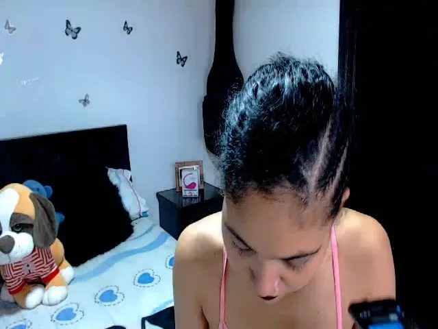 Live sex webcam photo for Courageuse #252623664
