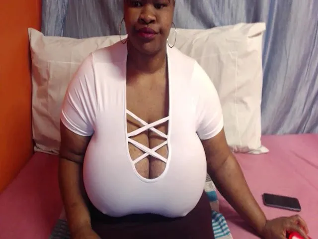 Live sex webcam photo for Sweetnozie #253710181