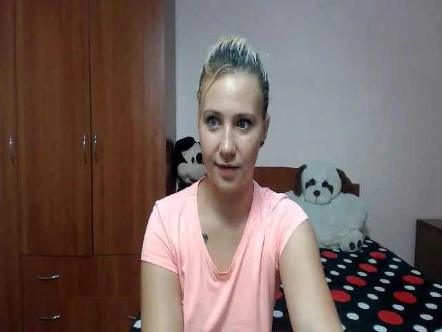 Live sex webcam photo for Tweetyboom #265217291