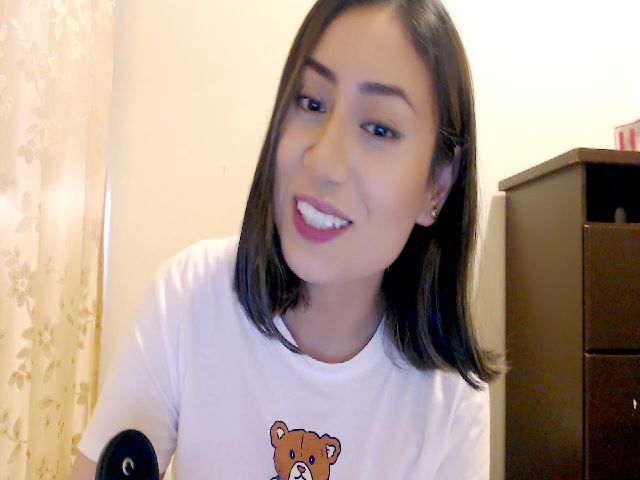 Live sex webcam photo for Day_Anna #260882359