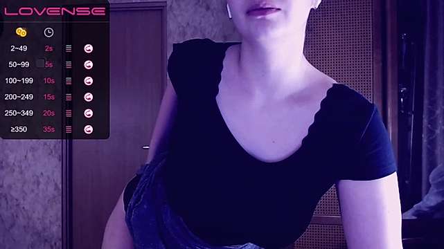 Live sex webcam photo for AmyyAmyy #242059414