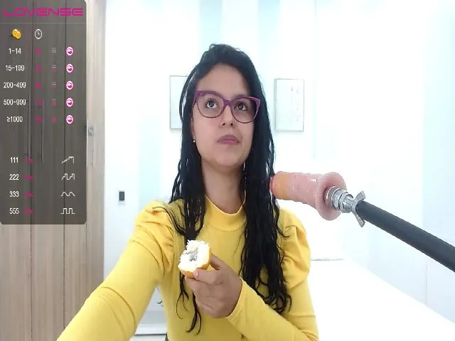 Live sex webcam photo for Lily_Evanx #265500687