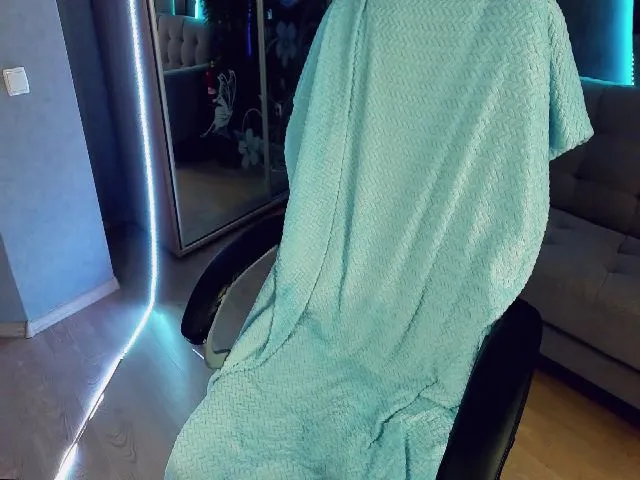 Live sex webcam photo for Adelina___ #255832949