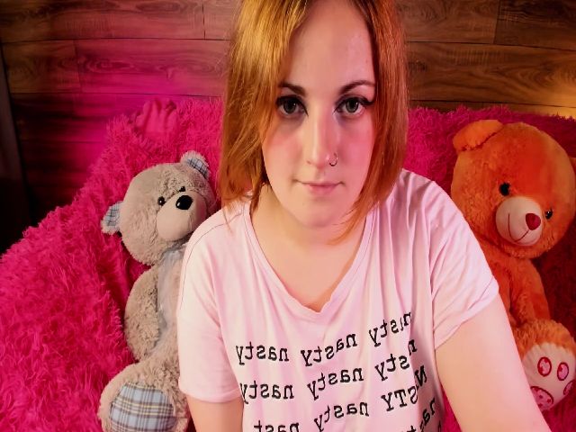 Live sex webcam photo for AliceCutePerv #254496193