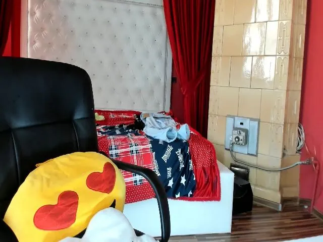 Live sex webcam photo for Fallingdevil #255033716