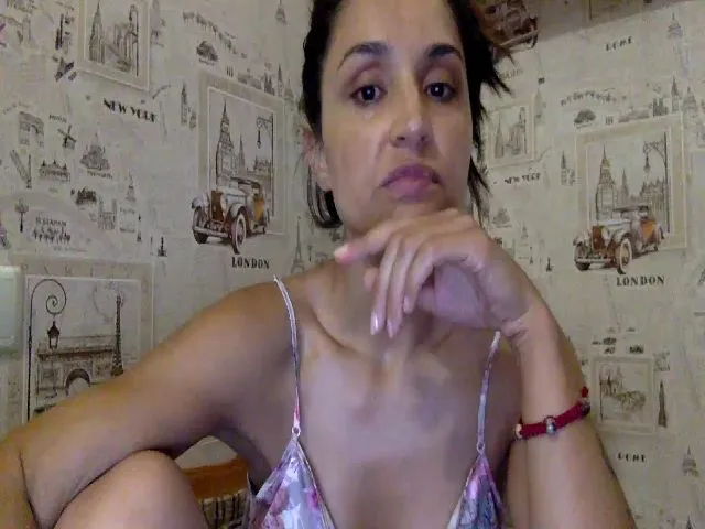 Live sex webcam photo for JolyBoss #253882780