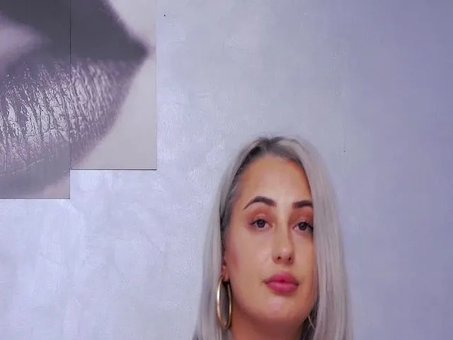 Live sex webcam photo for AnissaMaze #257501887