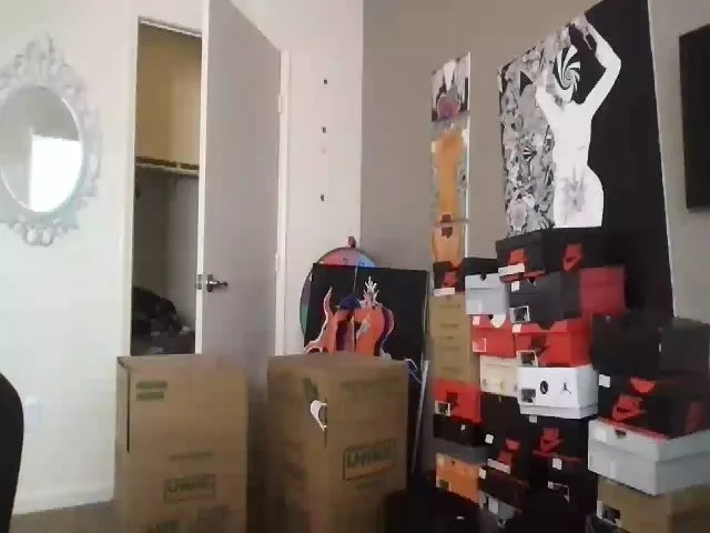 Live sex webcam photo for IllusionBby #260344758