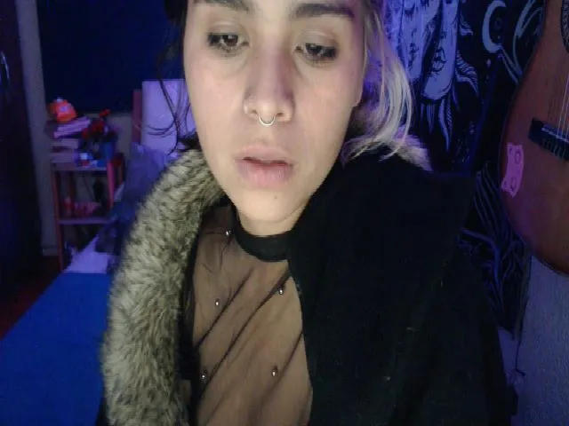 Live sex webcam photo for Sexygoddess20 #265342044