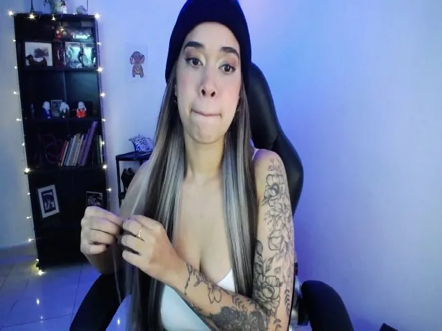 Live sex webcam photo for Anyablack2 #263925353