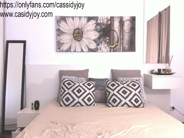 Live sex webcam photo for CassidyJoy #252921035