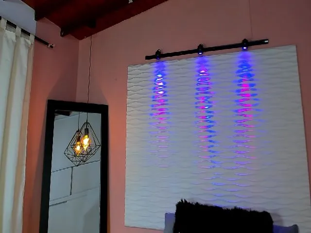 Live sex webcam photo for IsabelaBrown #252328620