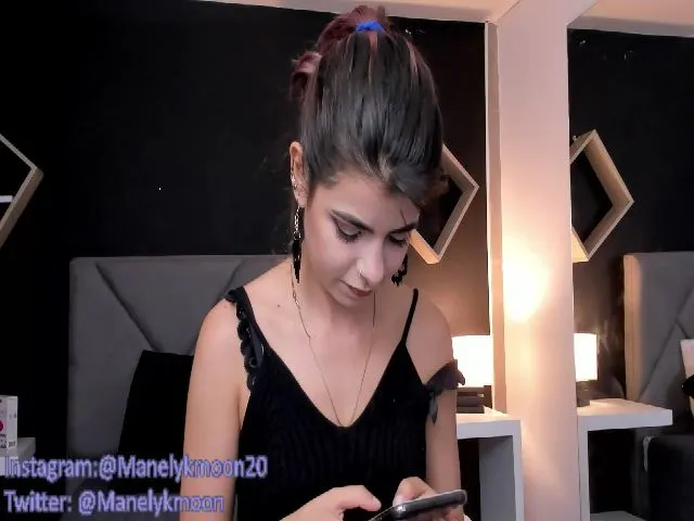 Live sex webcam photo for Manelyk_m #254186728