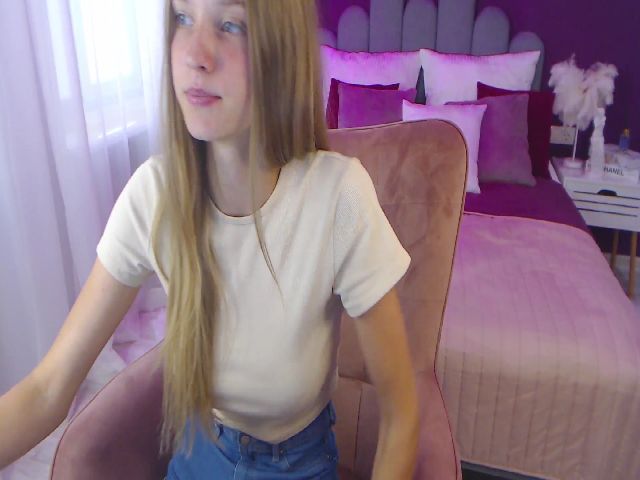 Live sex webcam photo for Angell_XO #255941522