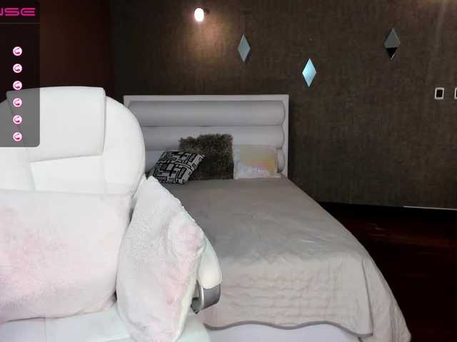 Live sex webcam photo for IbizaX #240931304