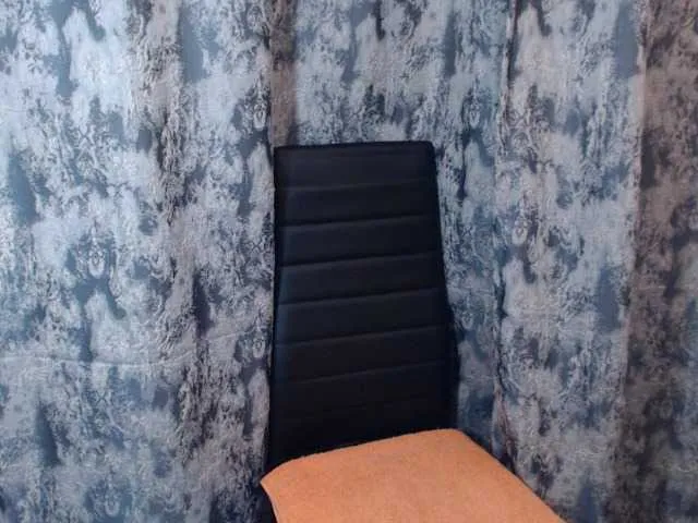 Live sex webcam photo for ladysquirt11 #241107961