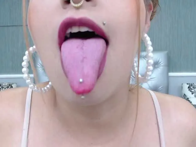 Live sex webcam photo for NicolleWayne #241395227