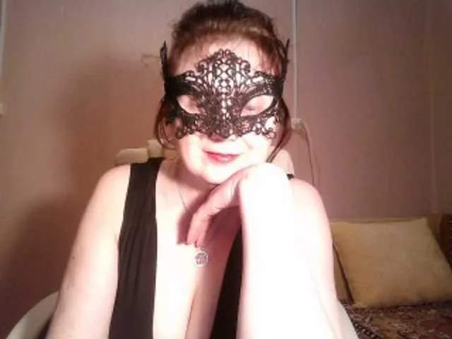 Live sex webcam photo for leeloofire #241184116