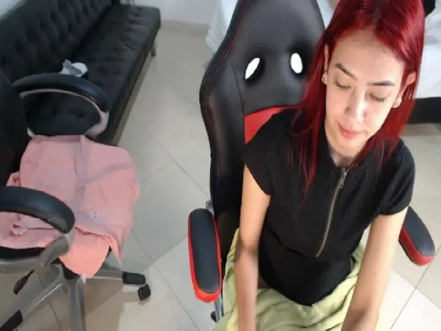 Live sex webcam photo for Thaunhty #252392381