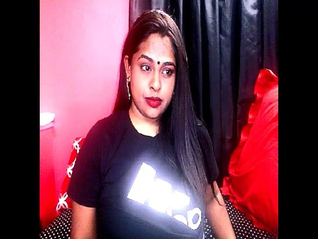 Live sex webcam photo for Indianstorm4u #264690121