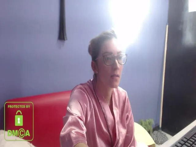 Live sex webcam photo for Jenifer_b #252577421