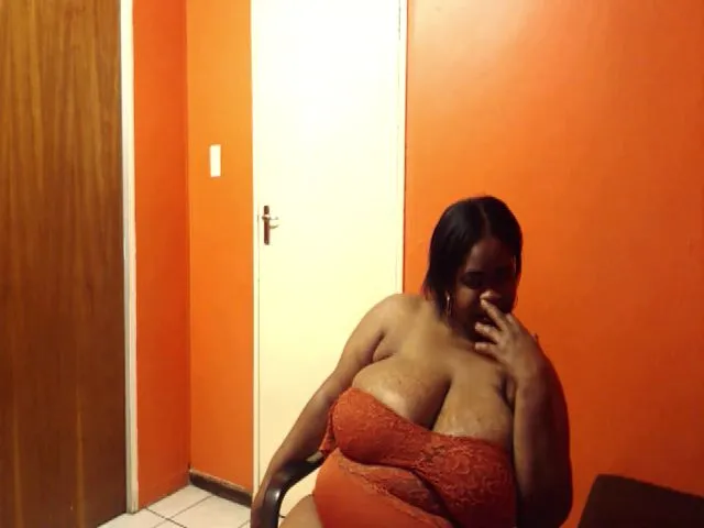 Live sex webcam photo for Sweetnozie #262030799