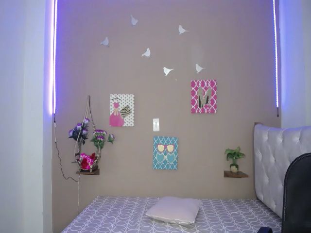 Live sex webcam photo for Mia_palmira #253865913