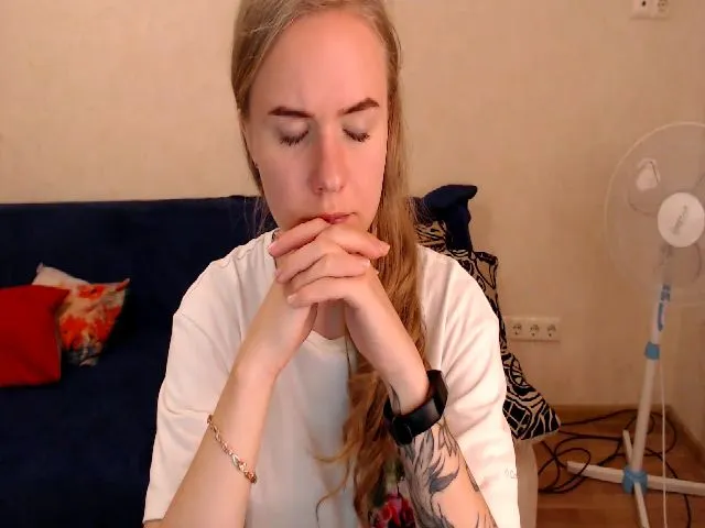 Live sex webcam photo for Limana_xo #252619822
