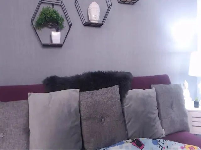 Live sex webcam photo for AuroraXSky #264880282
