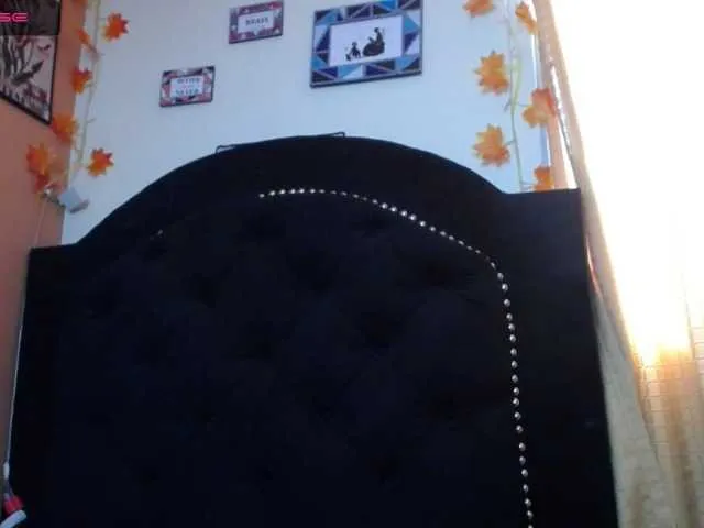 Live sex webcam photo for melanyissabel #241293841