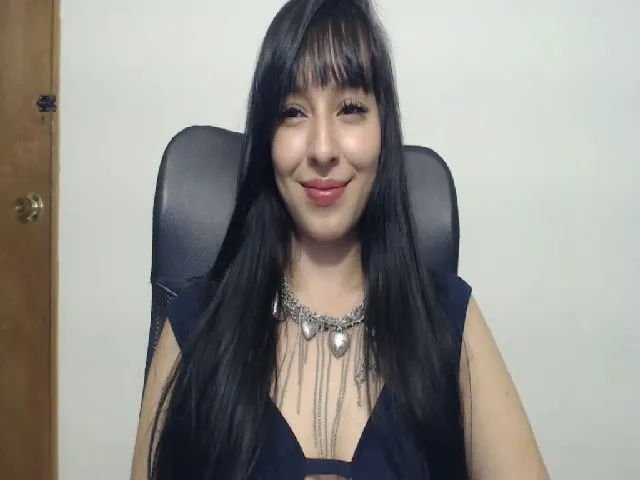 Live sex webcam photo for Kattyduque #254338949