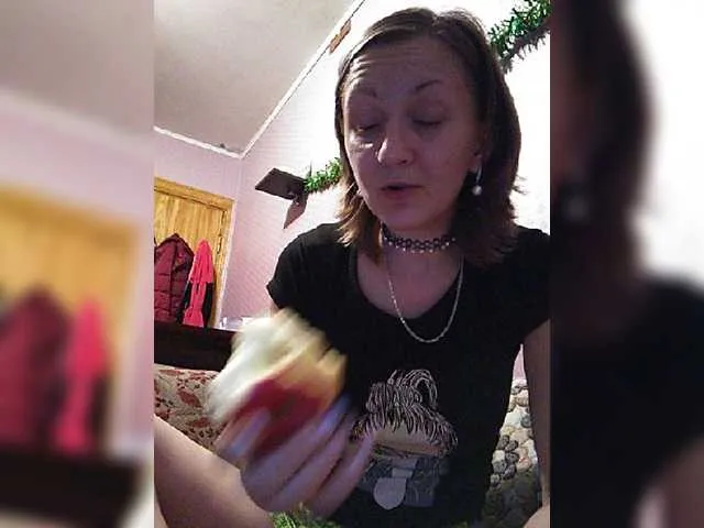 Live sex webcam photo for Zarevna #245147703