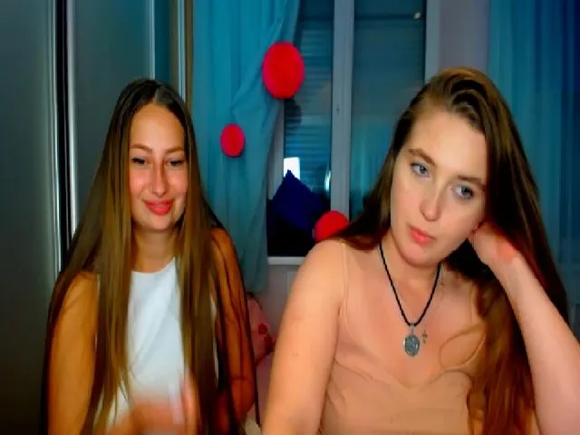 Live sex webcam photo for NikkySonge #255681246