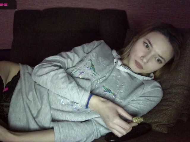 Live sex webcam photo for Sweetgirl-11 #241013392