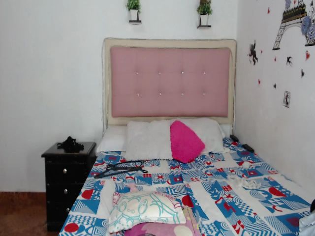 Live sex webcam photo for Maryalelove #256510569