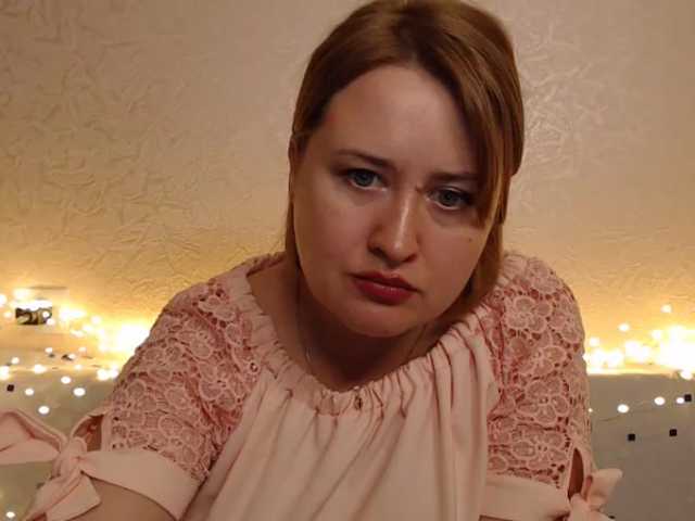 Live sex webcam photo for NewAnna #240979404