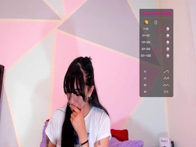 Live sex webcam photo for Violetatoo #259781320