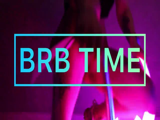 Live sex webcam photo for LisaMellow #263931825