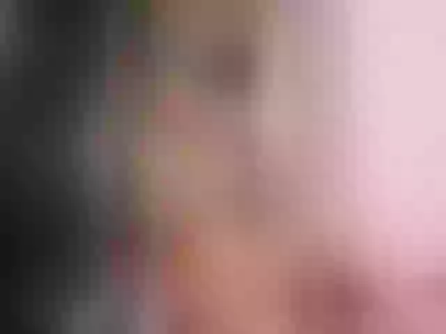 Live sex webcam photo for JenniferLuvv #262659049